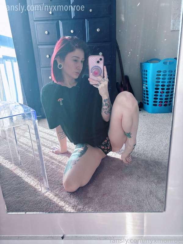 Do you like mirror nudes? 😜

#RedHair #Tattoos #Petite #BigTits #Piercings