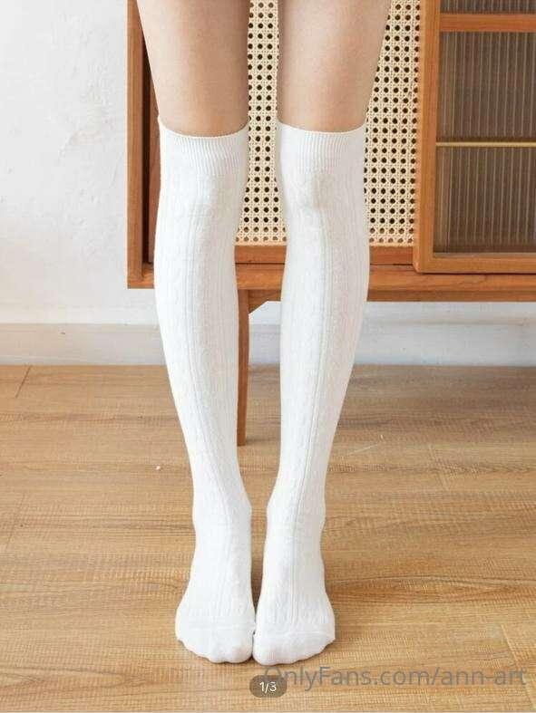 I want to buy knee socks, help me with the choice. Which col..