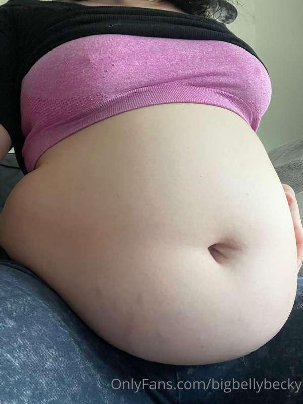 bigbellybeckyofficial image #0