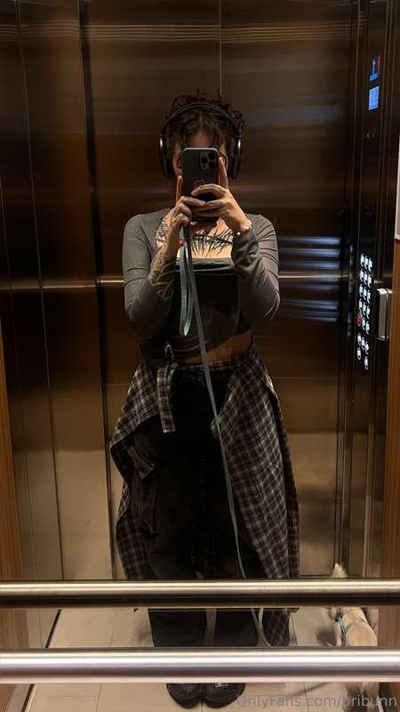 Today I just walked around the city 🚶‍♀️, enjoying the sunli..