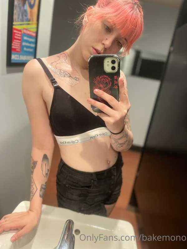 Oh I also got my neck piece started and I’m scared for the c..