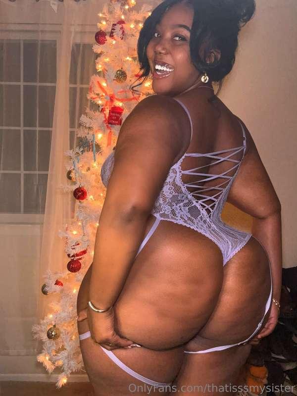 I need to twerk this ass on someones face ASAP better answer..