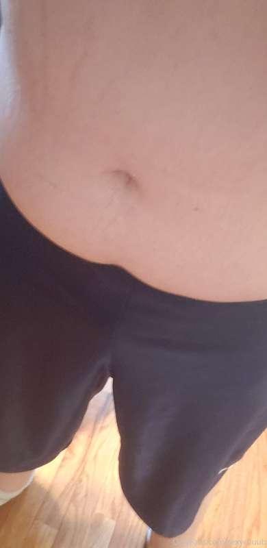 Does anyone like fat guys wearing gym shorts?