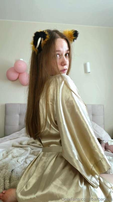 You may not have noticed, but there's a hot video👉👈in this g..