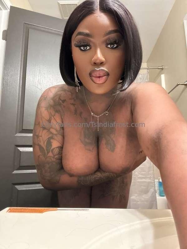 You like my nip slips ? 😍😍