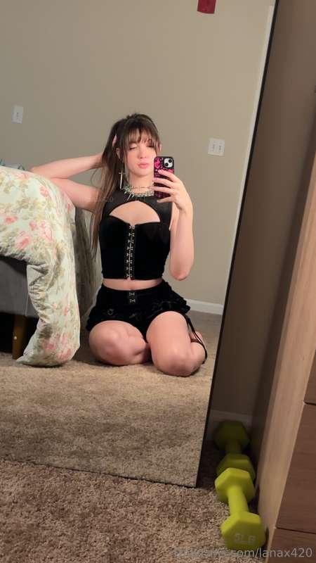 i feel so hot in this outfit 🫦 i need more two piece sets li..