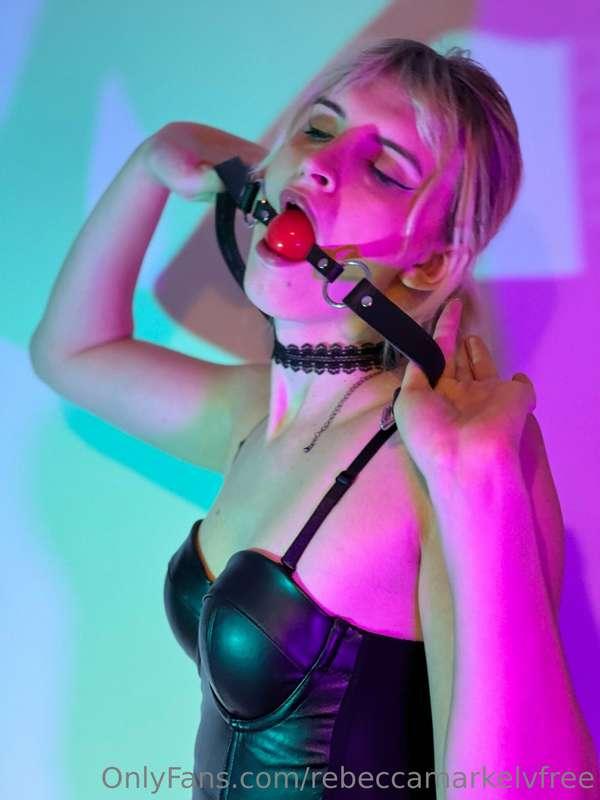 New content posted on my VIP page on the regular. New servic..