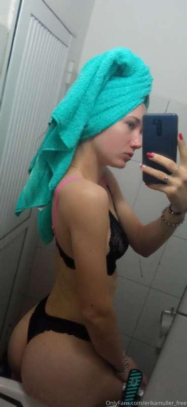 Does anyone want to bathe with me?