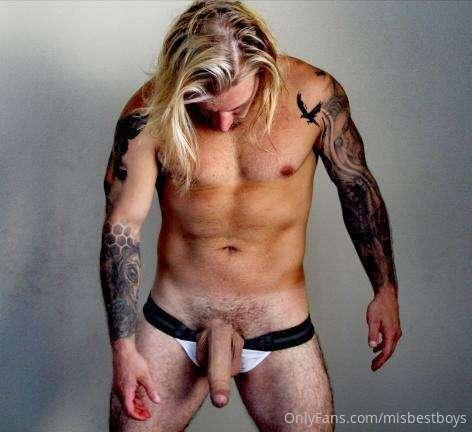 Beach Bum long blond hair and a massive cock for you guys. S..