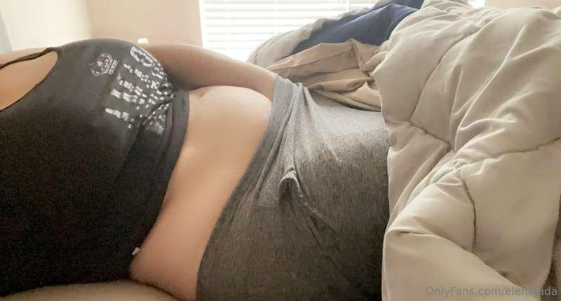 Who wants to see me play with clit 👀