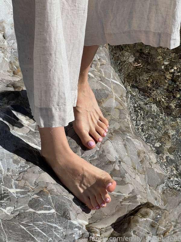 emily_sweet_feet image #1