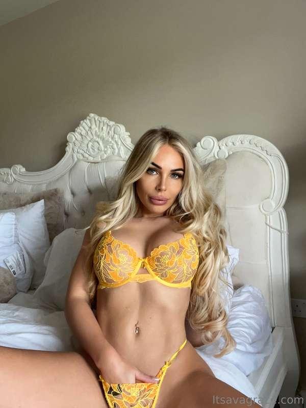 Are you gonna keep me company?😉💦