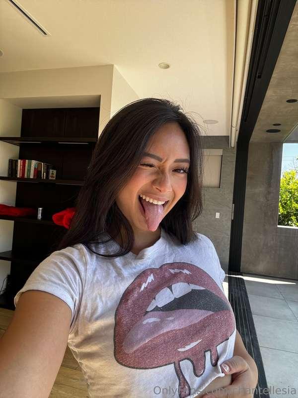 Gentle reminder: I like spoiling you here 😘