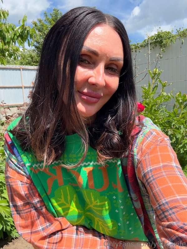 🌿 How about we talk about something nice? 🌿The world is full..