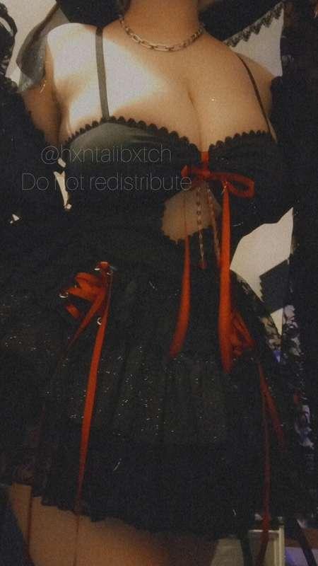 NEW MOEFLAVOR DRESS (it's very short)