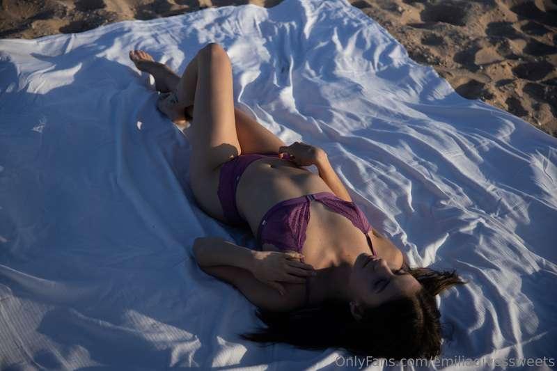 wanna get naughty on the beach🥵