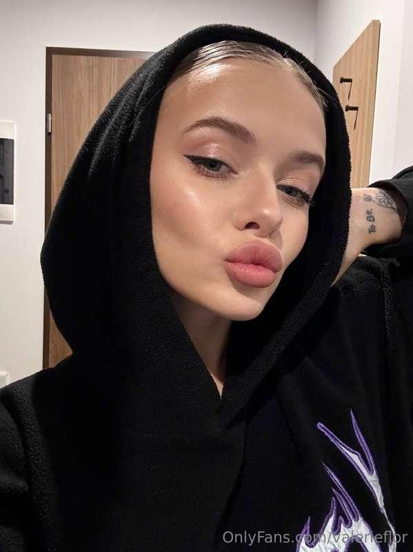 I very rarely wear makeup like this, but today I was in the ..