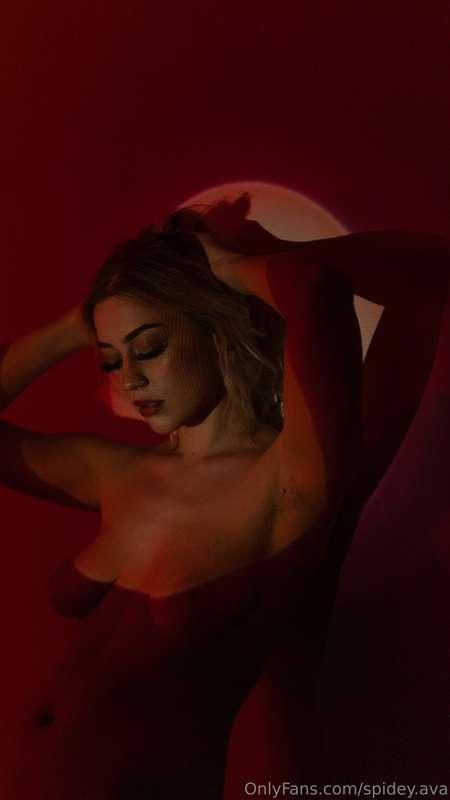 sneak peek of the shoot I did today :o a little proud of mys..