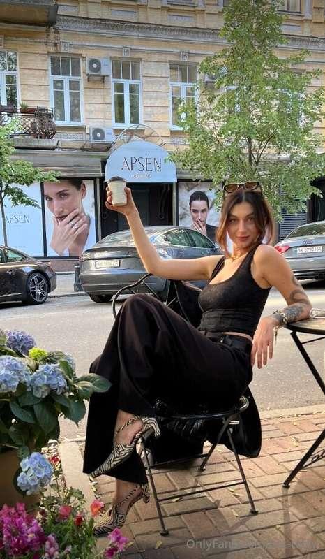 💘Enjoying a cup of coffee is not just a way to enjoy the tas..