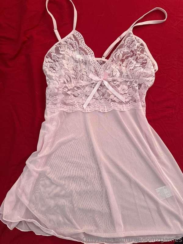 Lil sneak peak at the outfit for tonights live which came fr..