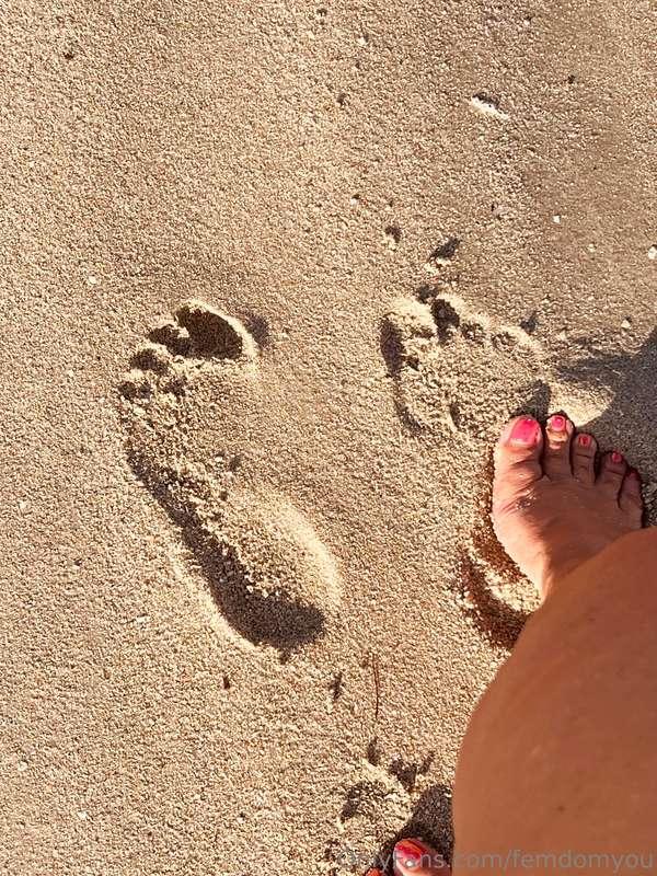 happy Toesday 😋 Do you like dirty, honey bunny?