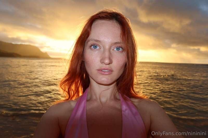 Join me in Hawaiian bloody sunset under tropical rain 🤭🥵🥵🍑