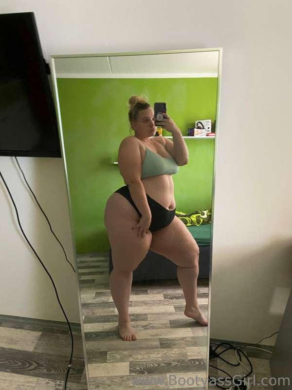 🍑❤️Did anyone here want a big ass? 🍑I do, so here I have it ..