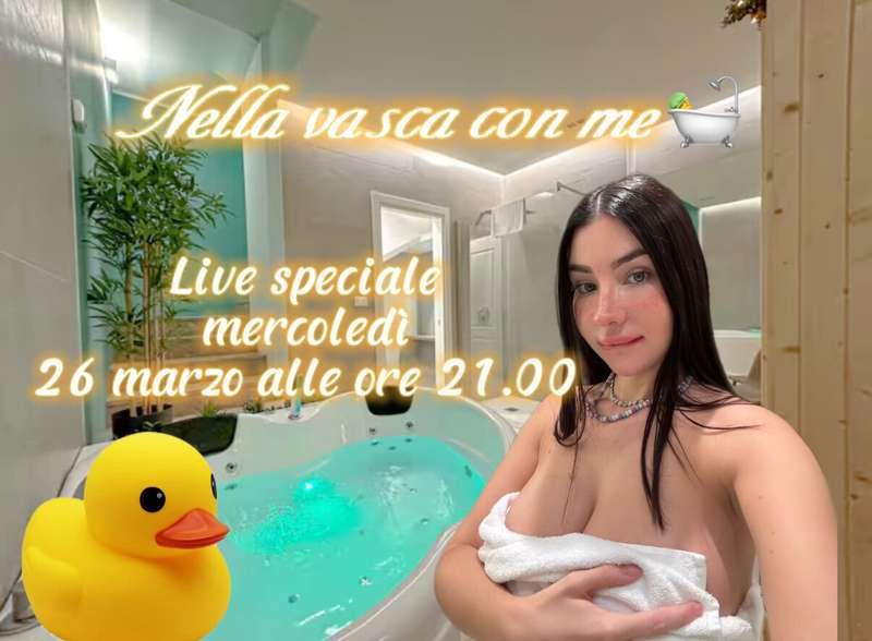 Hai mai sognato di passare una serata con me nella vasca?🛀Me..