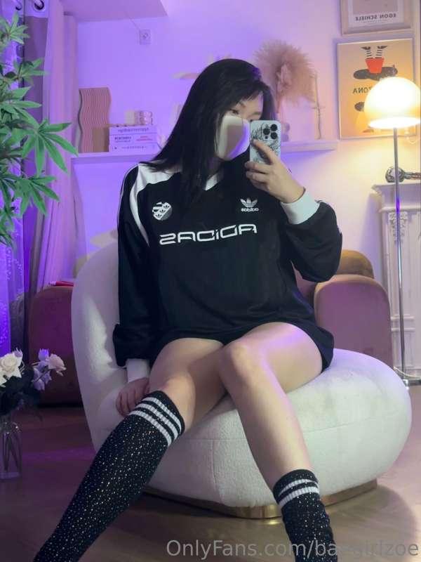 I want to watch you play with yourself in front of me 😘