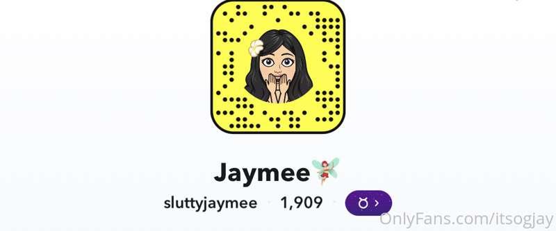 Add my snapchat right now zaddy 😠😠😠 (I respond fast as hell)