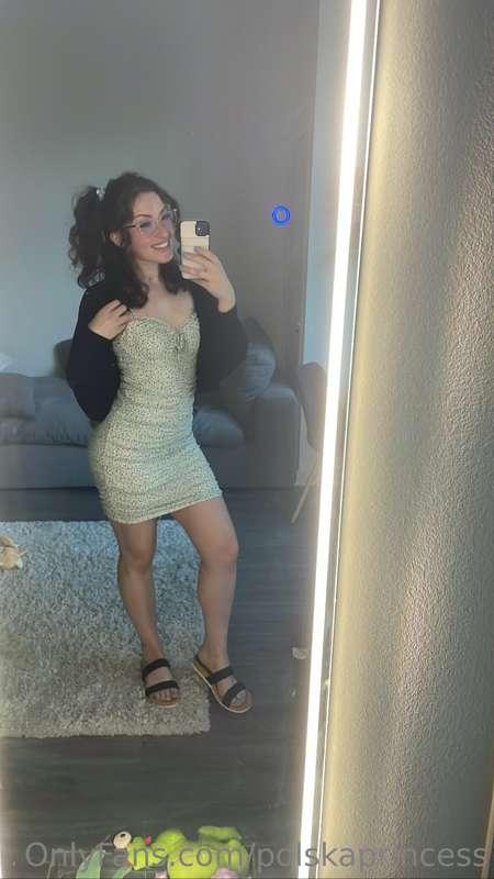 Date night! Been trying to grow my 🍑, how is it going?
