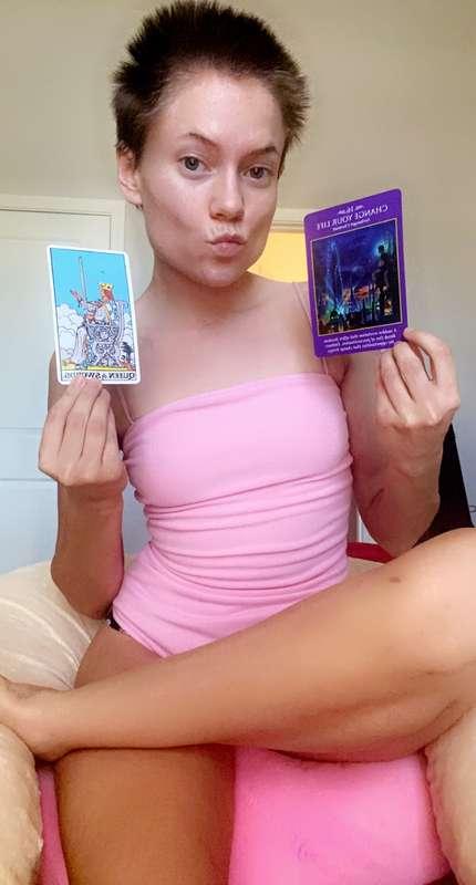 Stream started at 10/20/2021 08:27 pm  LIVE TAROT