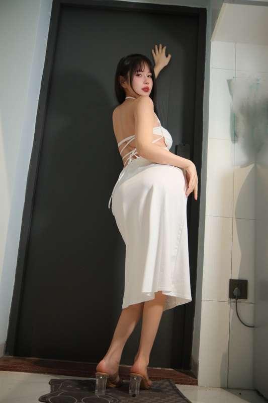 202504 Sexy Asian wife invites you to take a bath