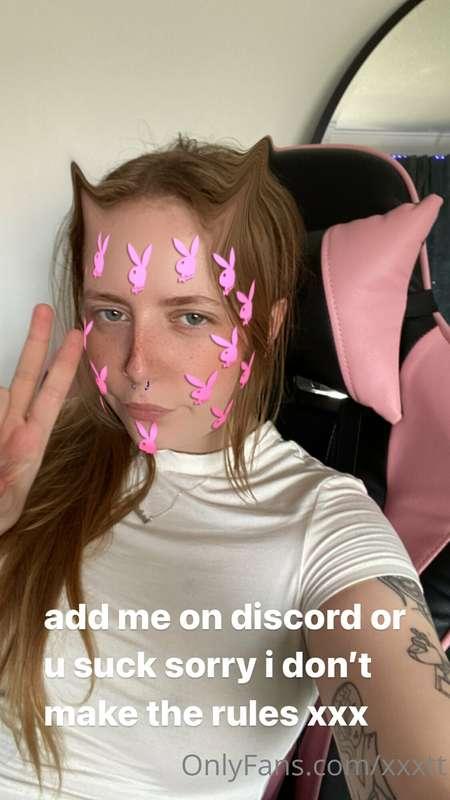 dm me or comment ur discord !!!!!!!!!