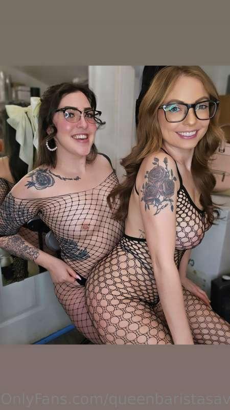 Two girls one little slut hut @svnflowerqueen make sure to l..