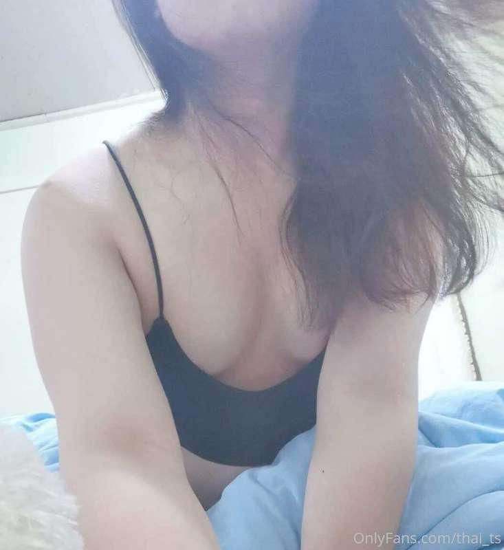 anyone wanna tips the doll? <3