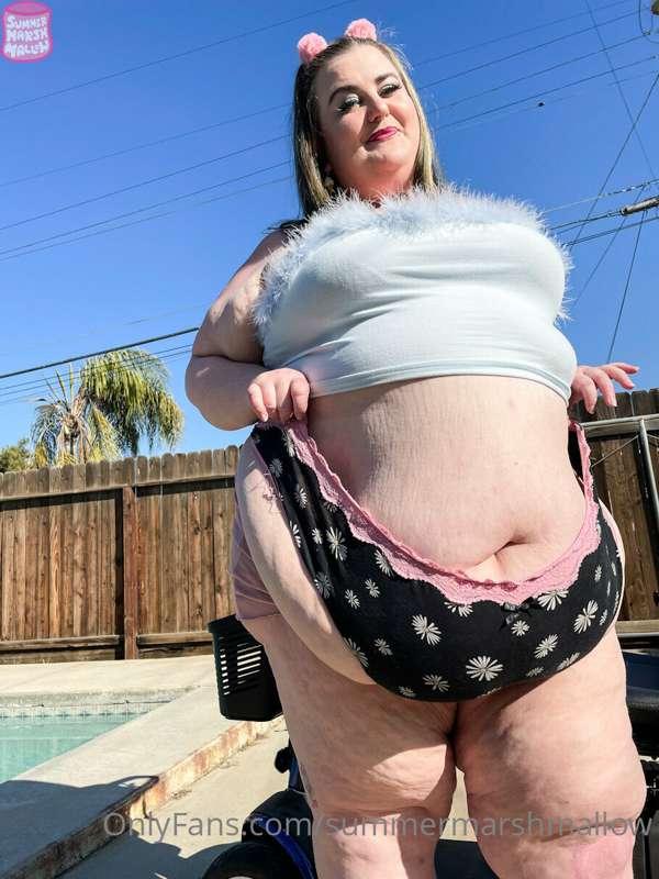 Belly hang so big that you almost wouldn’t know I had shorts..