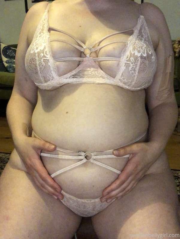 swollenbellygirl image #13