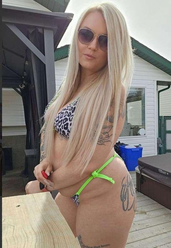 Can you help me out with something?😏