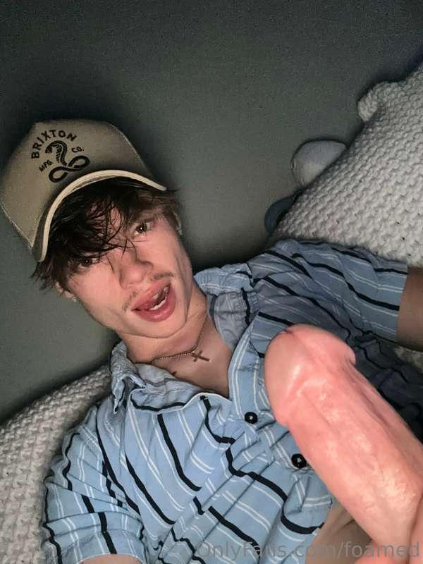 Psssttt 👀  check your DMs now!🥵💦