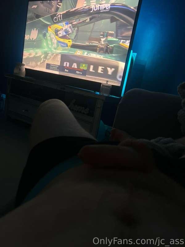 Join me;) I don’t want to watch formula 1 😫