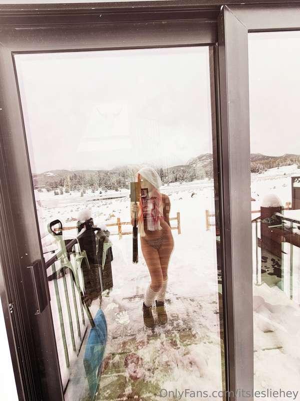 It's only a littleeee bit cold ❄️