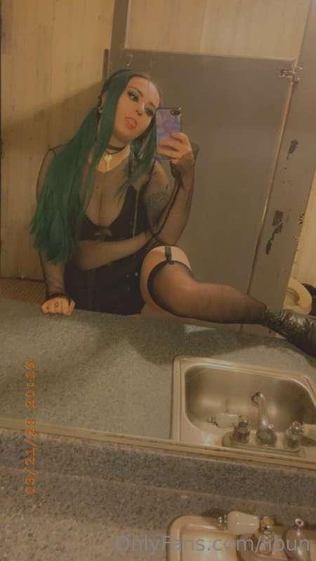 Started being a shot girl at a club its been fun🥰