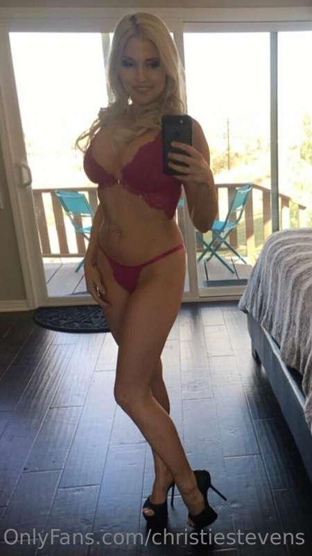 Happy Hump Day! $25 mini sexting session with pics/clips ALL..