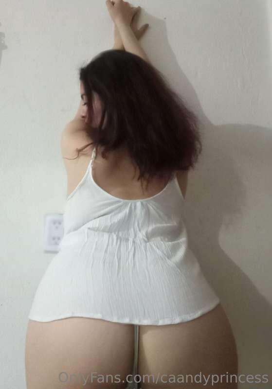 This ass is ready for you to stick your fingers in there 😈🔥