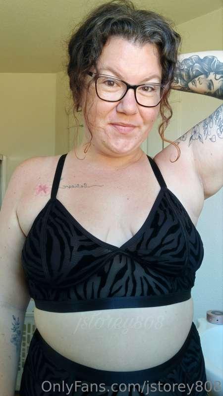 I got a new bra and panty set with a birthday coupon. 😍