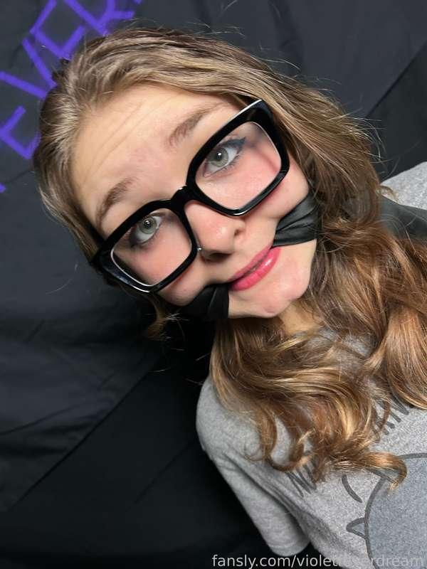 A nerdy girly playing🤭

Co-star: @hardgaggedstudios 

#gagged #bondage #bdsm #kinky #fetish