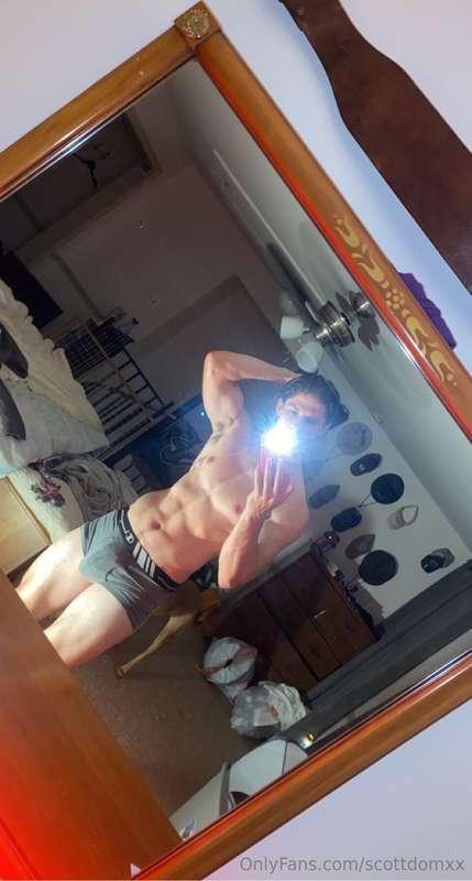 Need someone to tie up 🪢🍆😈