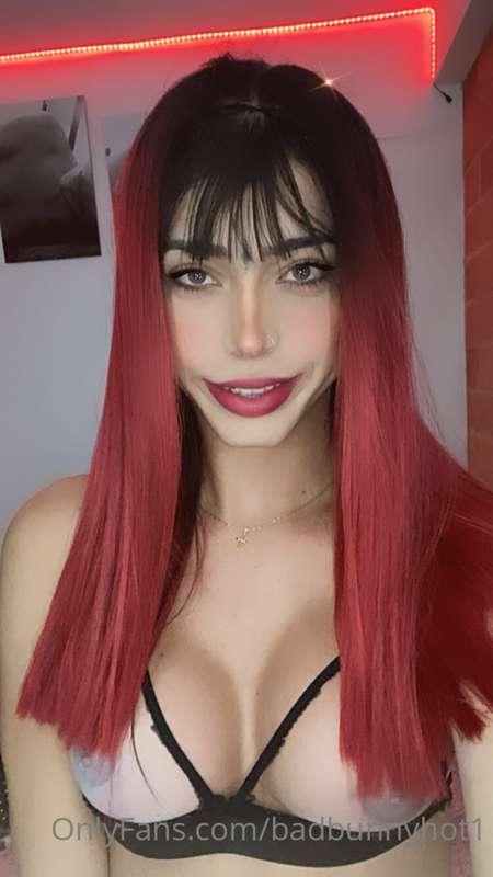 badbunnyhot1 image #0