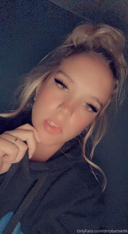 Don’t let me go to bed Horny daddy 🥺
